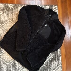 Sweaty Betty fleece black size 8 🥰🥰🥰